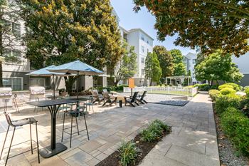 Outdoor dining area at willowest in lindbergh in atlanta, ga 30324